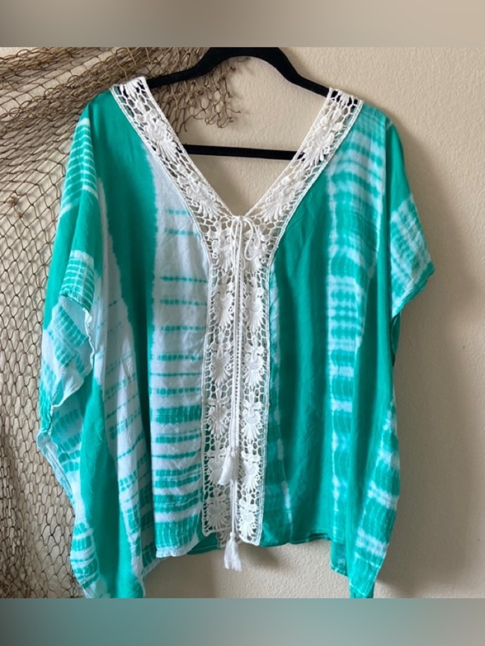 “G” Green & White Tie-Dye Kaftan with Lace Detail